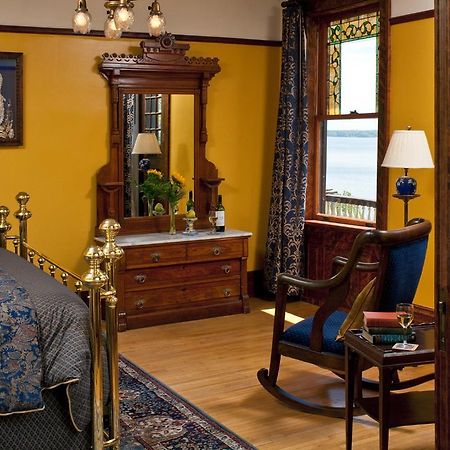 Old Rittenhouse Inn เบย์ฟิลด์ ภายนอก รูปภาพ