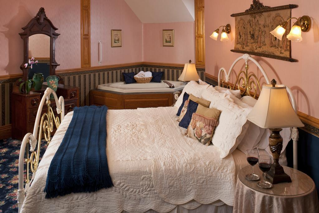 Old Rittenhouse Inn เบย์ฟิลด์ ห้อง รูปภาพ