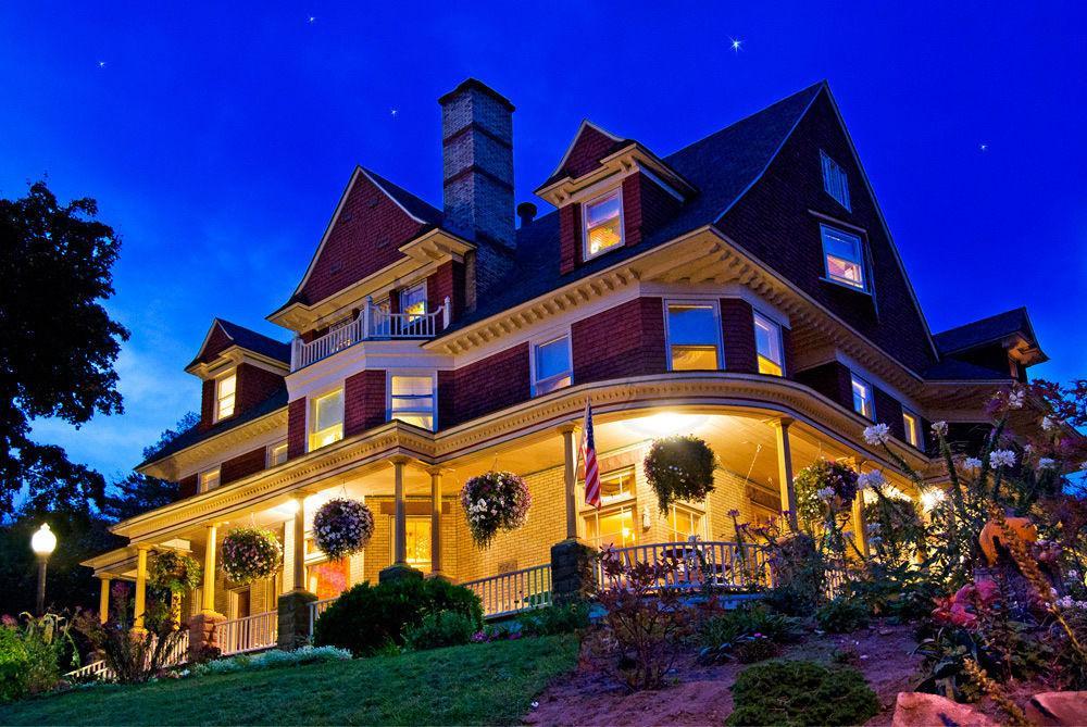 Old Rittenhouse Inn เบย์ฟิลด์ ภายนอก รูปภาพ
