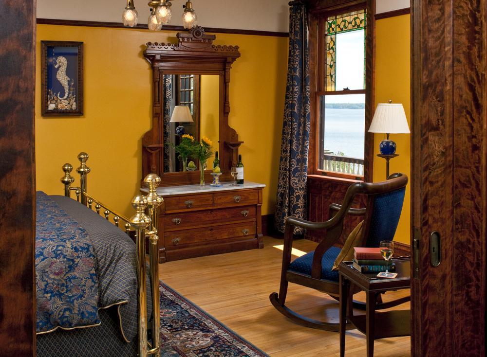 Old Rittenhouse Inn เบย์ฟิลด์ ภายนอก รูปภาพ